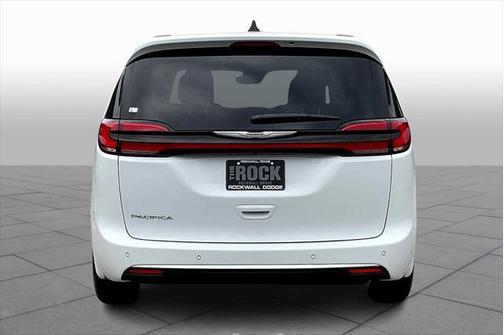 2025 Chrysler Pacifica L