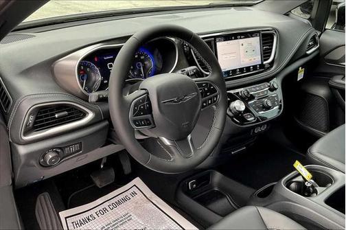 2025 Chrysler Pacifica L