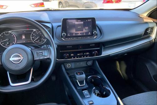 Pearl White Tricoat 2023 Nissan Rogue SV