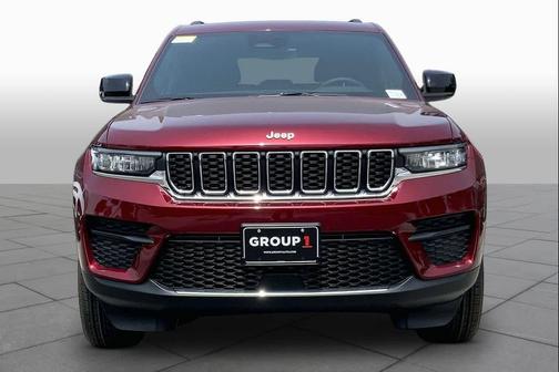 Velvet Red Pearlcoat 2026 Jeep Grand Cherokee Laredo