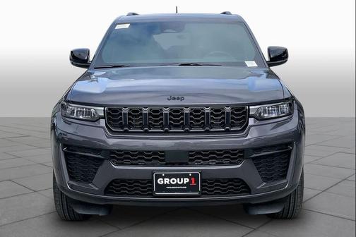 Baltic Gray Metallic Clearcoat 2026 Jeep Grand Cherokee Altitude