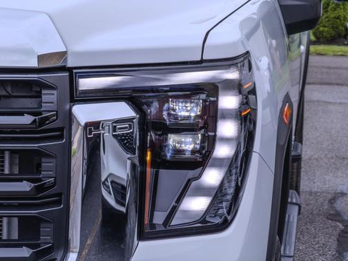 Summit White 2024 GMC Sierra 3500 Base