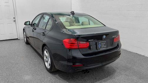Photo 5 of 32 of 2013 BMW 328 i xDrive