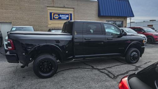 2022 RAM 3500 Limited Mega Cab 4x4 6'4' Box