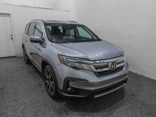 Lunar Silver Metallic 2022 Honda Pilot Touring 8-Passenger