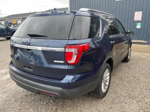 2017 Ford Explorer Base