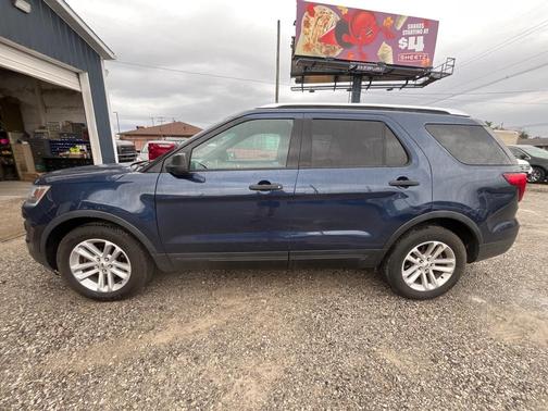 2017 Ford Explorer Base