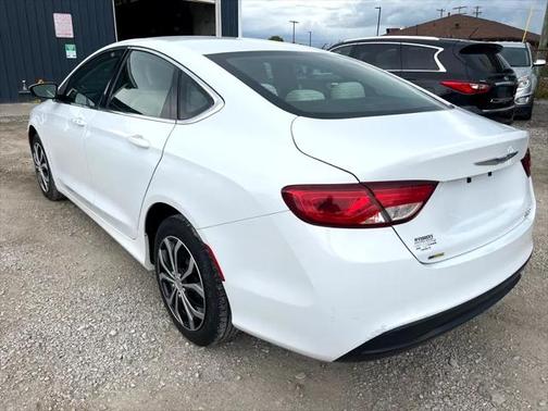 2015 Chrysler 200 LX
