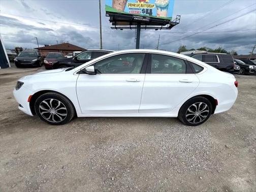 2015 Chrysler 200 LX