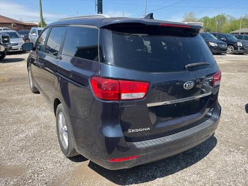 2015 Kia Sedona LX