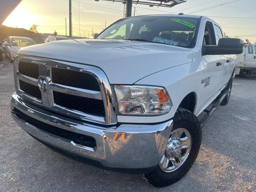 2018 RAM 2500 Tradesman Crew Cab 4x4 8' Box