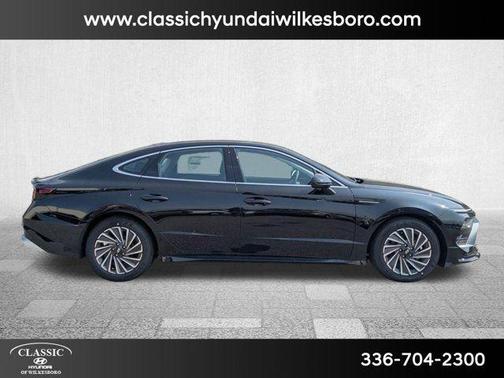 2025 Hyundai SONATA Hybrid SE