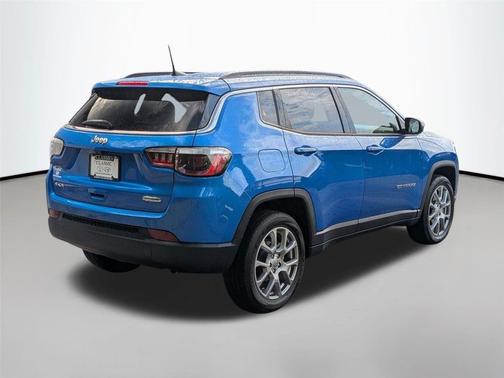 2022 Jeep Compass Latitude Lux