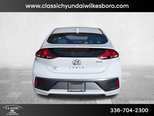 2020 Hyundai IONIQ Hybrid SE
