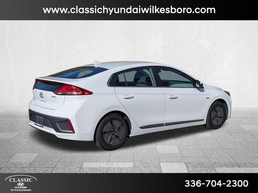 2020 Hyundai IONIQ Hybrid SE