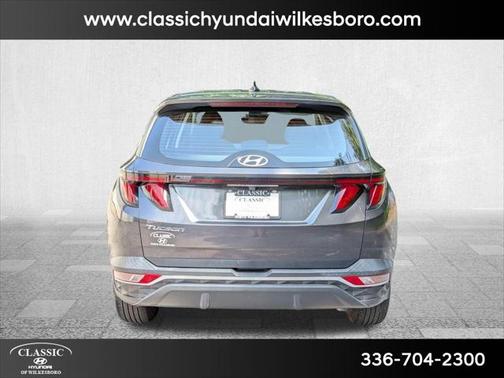 2022 Hyundai TUCSON SE