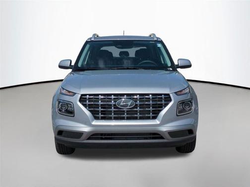Shimmering Silver 2026 Hyundai VENUE SEL