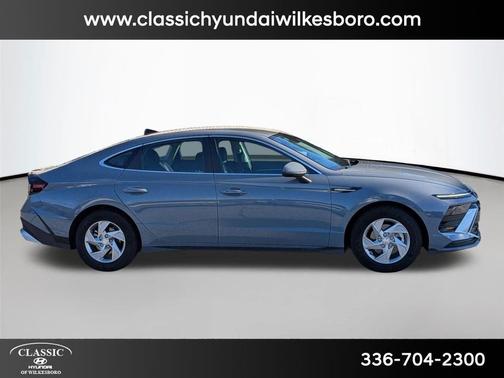 2025 Hyundai SONATA SE