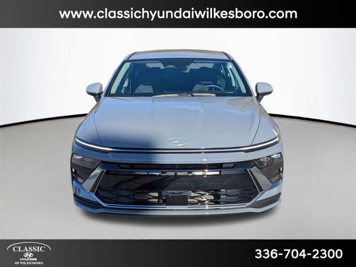 2025 Hyundai SONATA SE