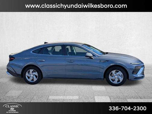 2025 Hyundai SONATA SE