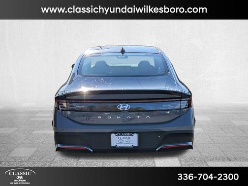 2025 Hyundai SONATA SE