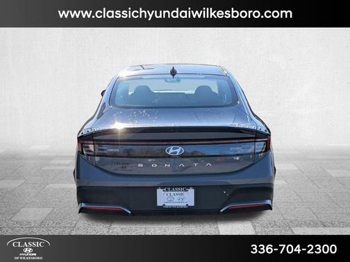 2025 Hyundai SONATA SE