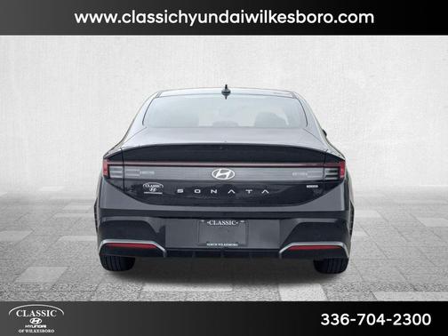2024 Hyundai SONATA Hybrid SE