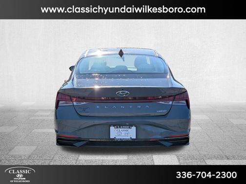 2022 Hyundai ELANTRA Limited