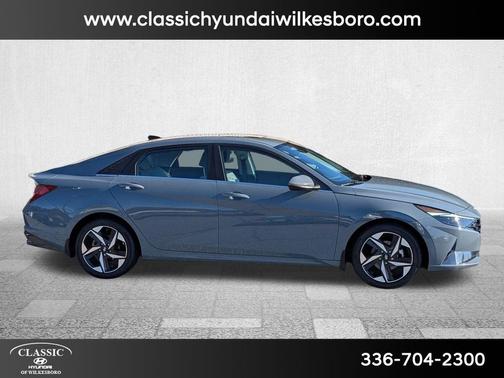 2022 Hyundai ELANTRA Limited