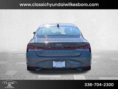 2022 Hyundai ELANTRA Limited