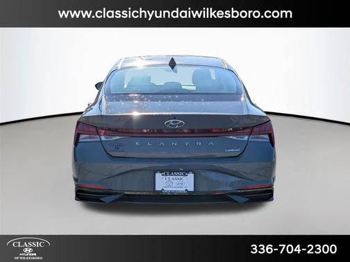 2022 Hyundai ELANTRA Limited