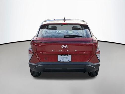 2026 Hyundai KONA SE