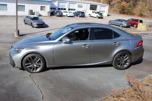 Photo 2 of 31 of 2019 Lexus IS 300 Base