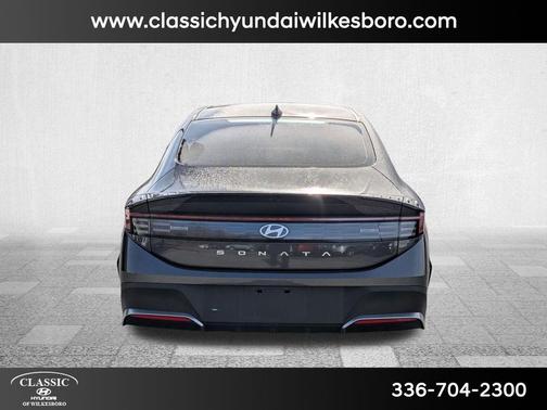 2025 Hyundai SONATA SE