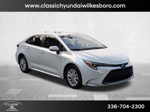 2025 Toyota Corolla Hybrid SE