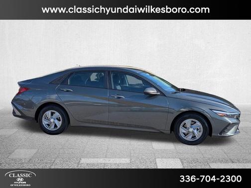 Amazon Gray 2025 Hyundai ELANTRA SE