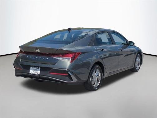 Amazon Gray 2025 Hyundai ELANTRA SE