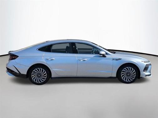 2024 Hyundai SONATA Hybrid SE