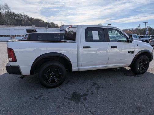 2024 RAM 1500 Classic Warlock Crew Cab 4x2 5'7' Box