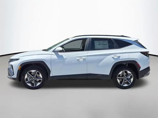 CREAMY WHITE 2026 Hyundai TUCSON Hybrid SEL Convenience