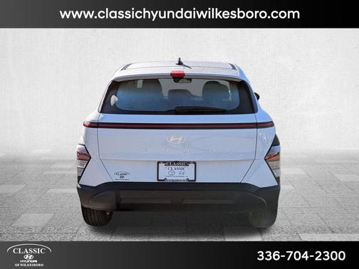 2026 Hyundai KONA SE