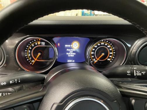 2022 Jeep Gladiator Sport
