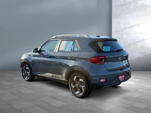 2023 Hyundai VENUE SEL