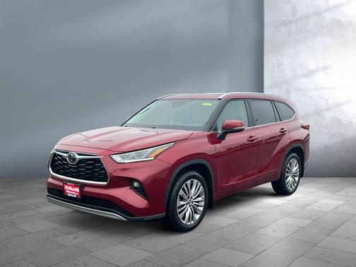 2022 Toyota Highlander Platinum