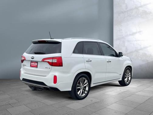Snow White Pearl 2015 Kia Sorento SX