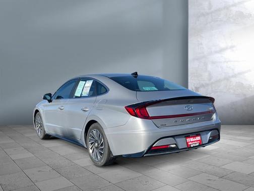 2023 Hyundai SONATA Hybrid SE