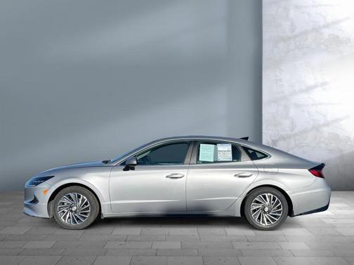 2023 Hyundai SONATA Hybrid SE
