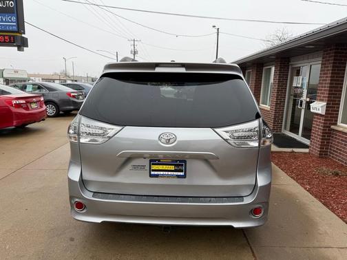 2015 Toyota Sienna SE Premium