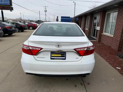 2015 Toyota Camry SE