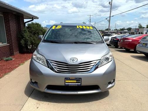 2015 Toyota Sienna XLE